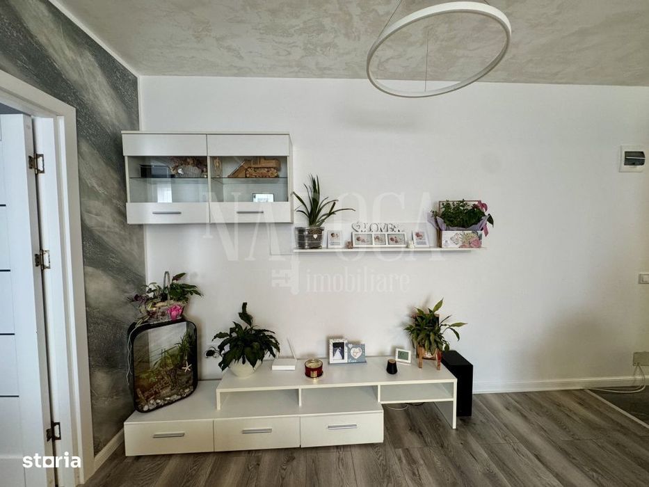 Apartament 3 camere de vanzare in Floresti