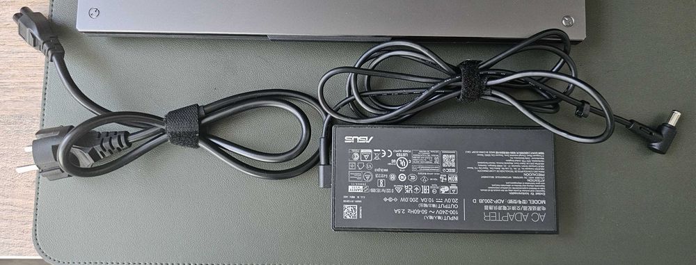 Laptop Gaming ASUS TUF A15 - AMD Ryzen 7 6800HS, RTX 3050 4GB, 1TB