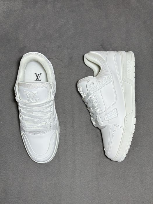 (PREMIUM ) Louis Vuitton Trainers LV White