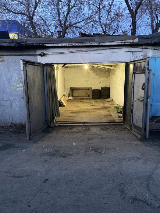 Продам гораж со  по ул , Рабочей