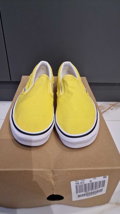 Дамски обувки, различни модели Vans MoMА/Slip on, Pull & Bear