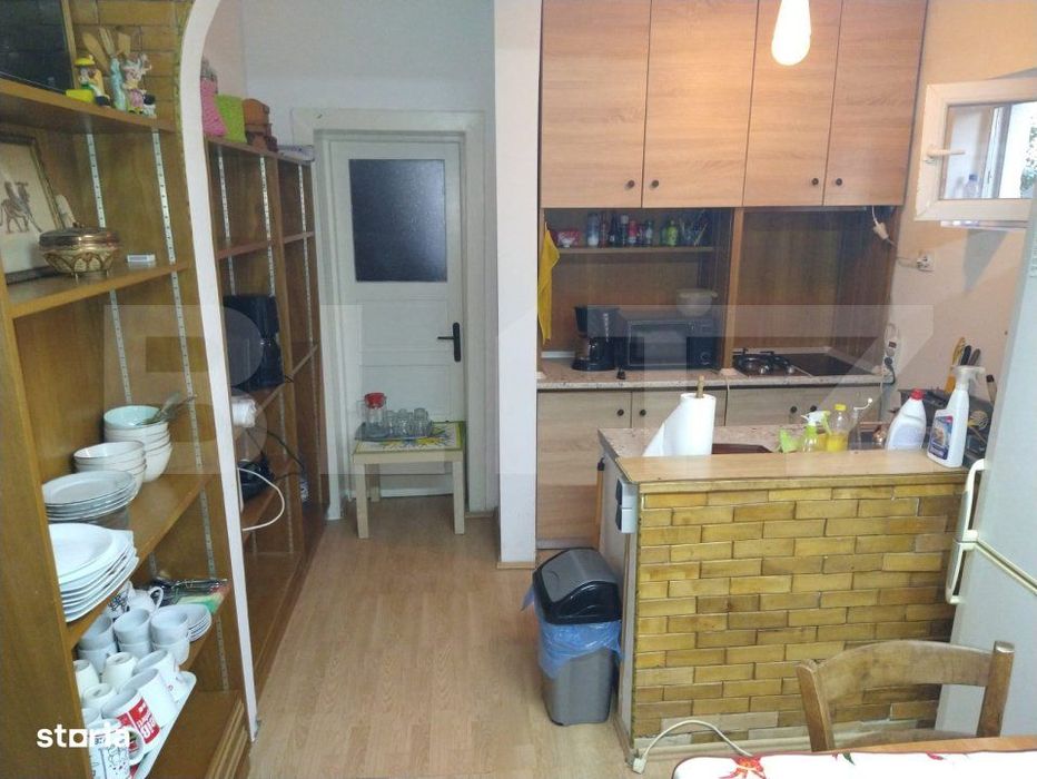 Casa individuala de inchiriat, cu 5 camere, 250 mp, zona Cetate