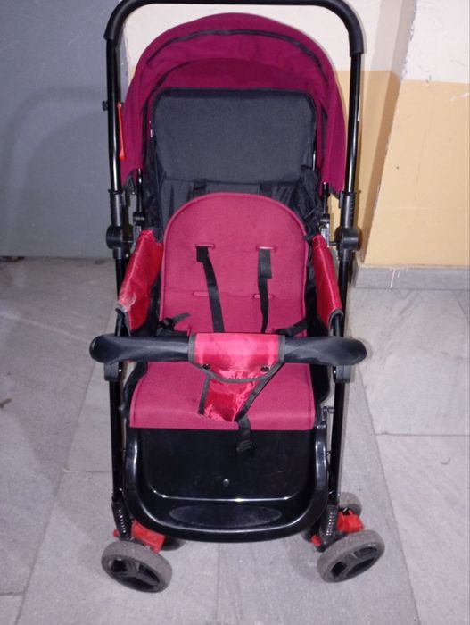 Отдам коляску за символическую сумму