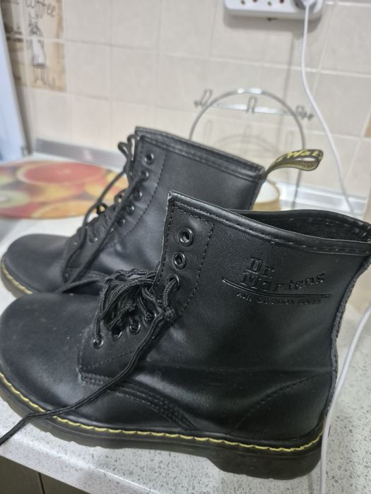 Продаю ботинку осень