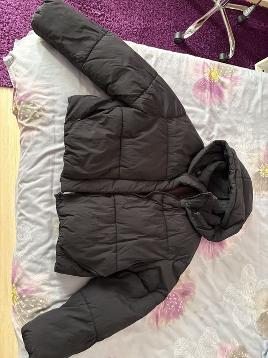 Продавам яке на ZARA