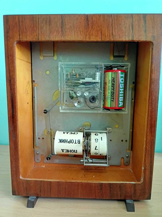 Продавам руски часовник „Янтар“ – винтидж колекционерско бижу!