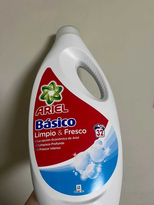 Ariel Basico 32 и  Ariel Basico XL pack 70 пранета  Универсален  Испанско качество