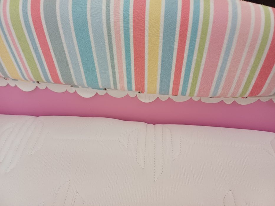 Детская кровать розовая