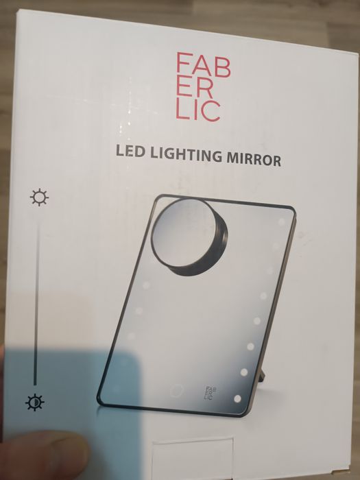 Зеркало Фаберлик с подсветкой