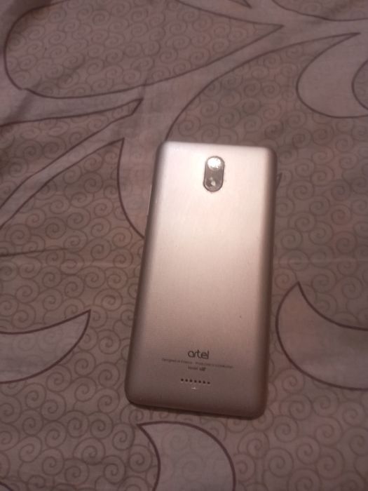 Продаю телефоны сотовые марки Артель,Хуавей,Ми,Самсунг.