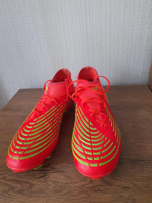Adidas Predator 44 номер.