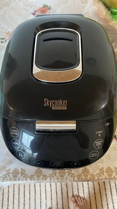 Продам мультиварка Redmond