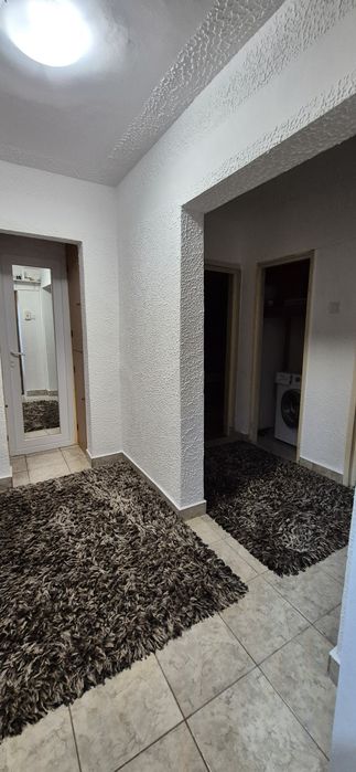 Închiriez apartament 2 camere,decomandat , Inel 2, scoala 39 – Mobilat și utilat, curat și spațios