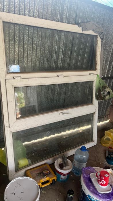 Продается пласт окно