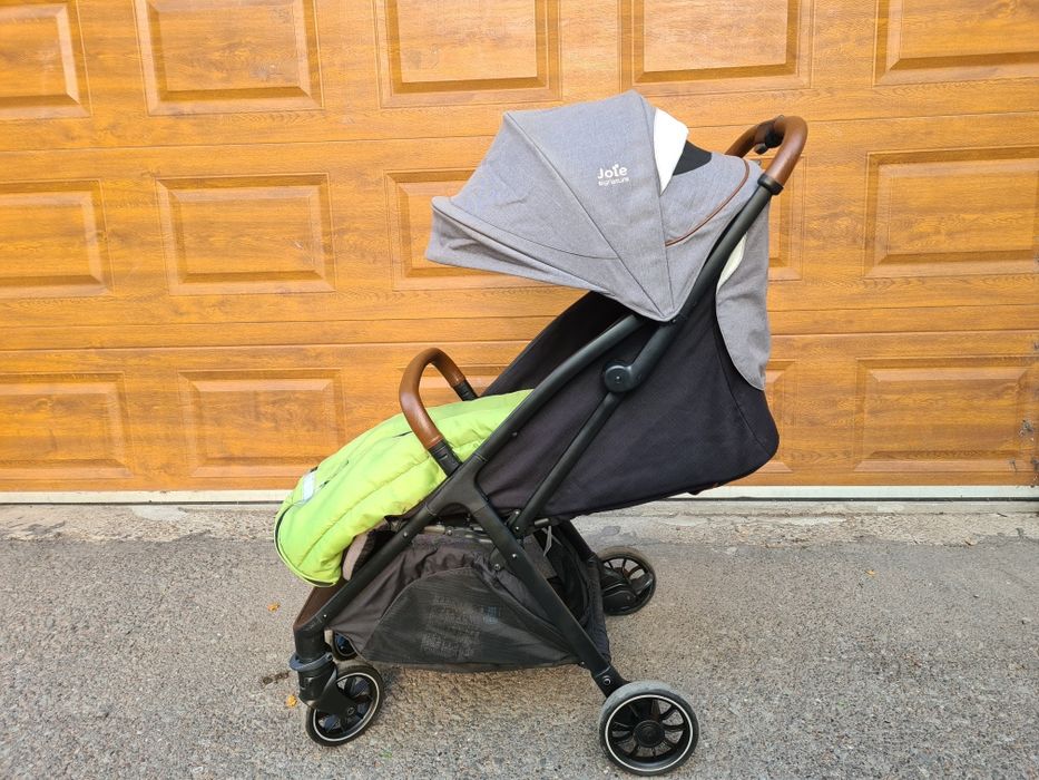 Carucior bebe Joie Parcel Signature