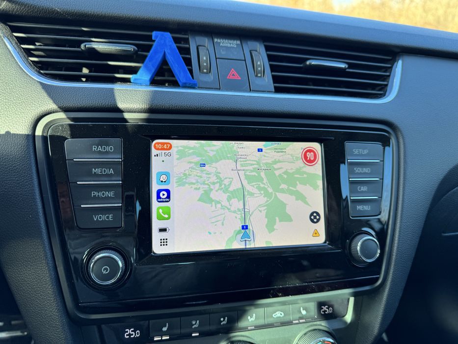 Оригинален дисплей за мултимедия Болеро на Шкода Октавия 3