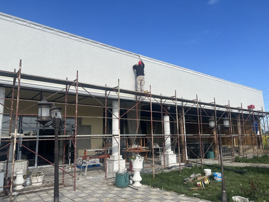 Amenajari interioare și exterioare