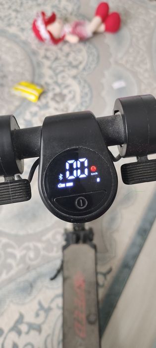 Продам Электросамокат Speedroll s10