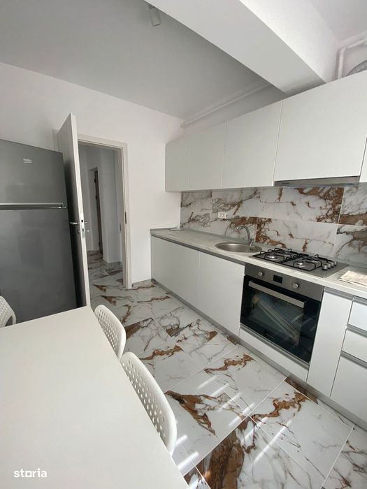 Garsoniera decomandata, metrou Berceni-Dimitrie Leonida