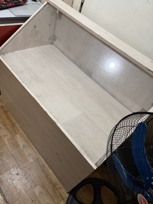 Продам витрины , 4 штуки за 15000