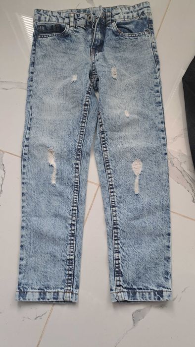 Два броя детски дънки