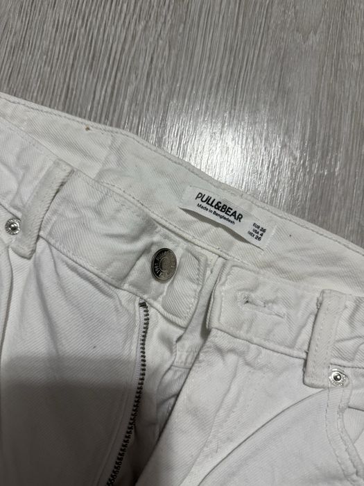 blugi albi pull&bear