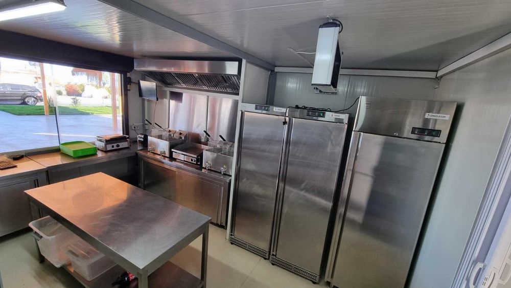 Afacere la cheie: Fast-Food  complet operațională și utilată. SEA BITES FOOD COURT, MAMAIA NORD