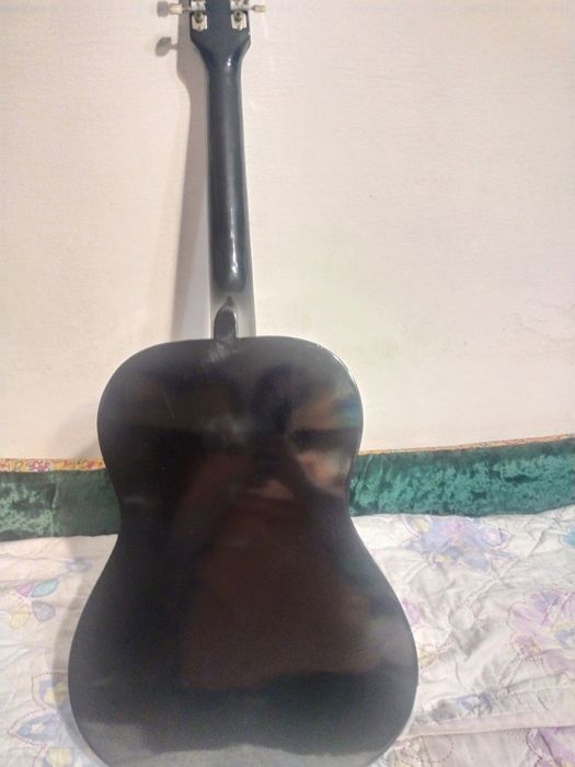 Продам гитару гитару