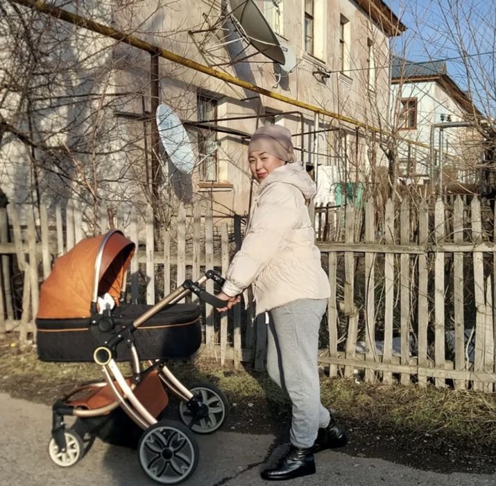 Продам коляску 5000тг
