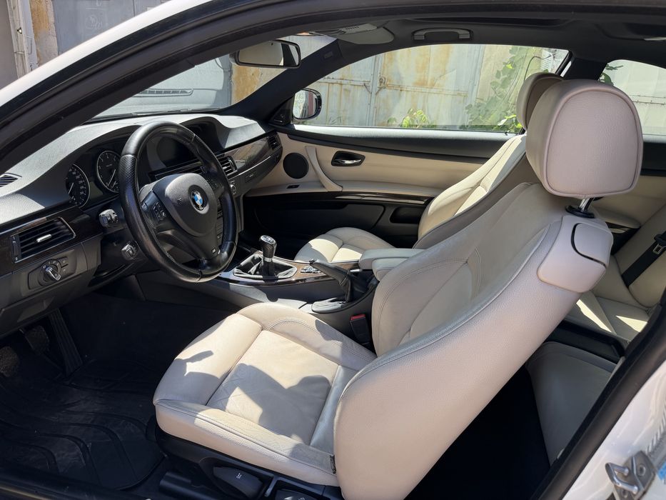BMW 3 Series 2011 — imagine 5