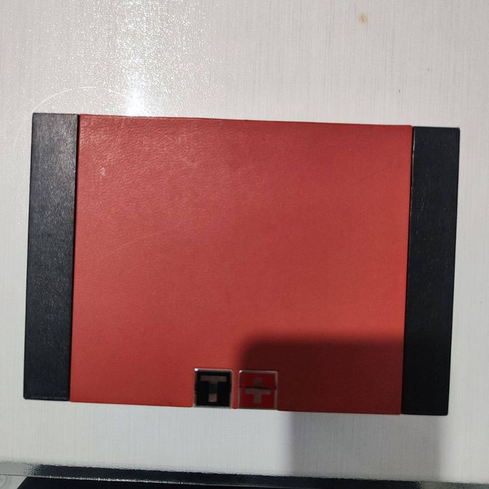 Продаются оригинальные наручные часы Tissot . Настоящие швейцарские