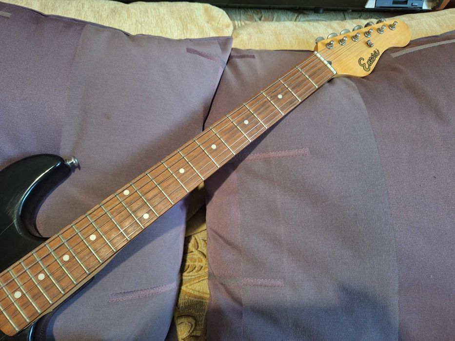 Електрическа китара Encore