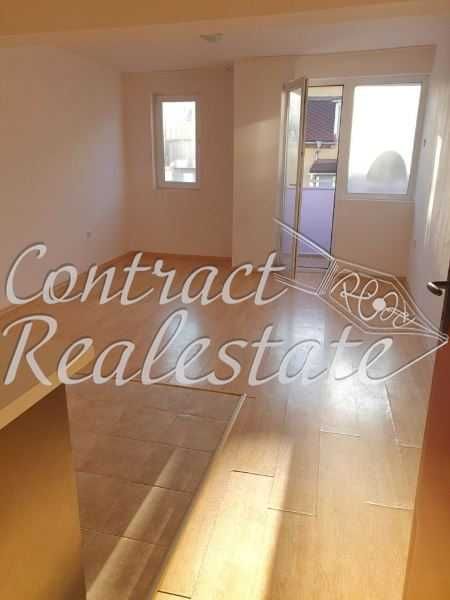 Дава се под наем Двустаен апартамент в Варна, Колхозен пазар - 80 кв.м за 357 € - Снимка #1