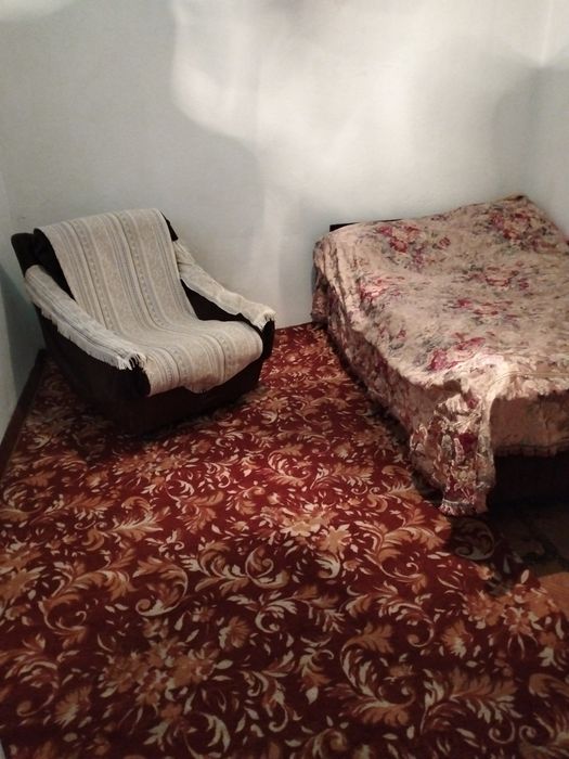 Дачу и 1 комнатную квартиру