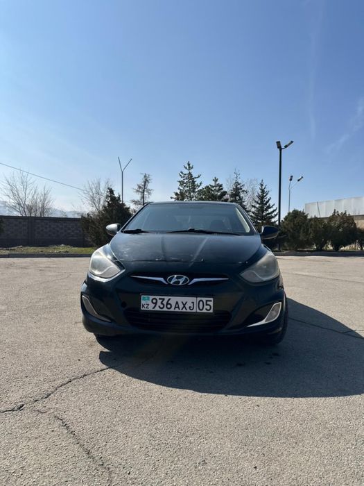 Hyundai Accent 2012, 1.6