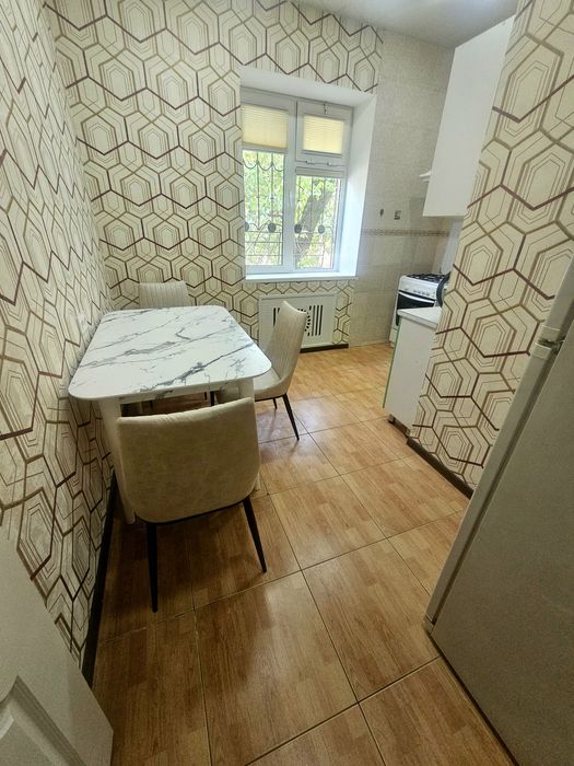 Девушка для совместного проживания