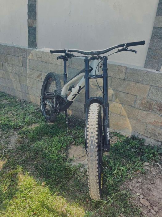 Yt tues CF Pro 2019