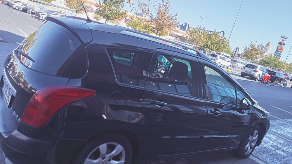 vind PEUGEOT 308 diesel inscrisa 2015 numai 113000 km
