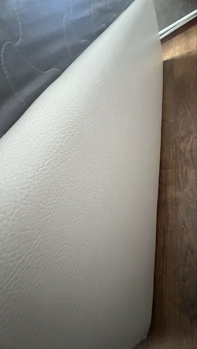 Кровать с матрасом