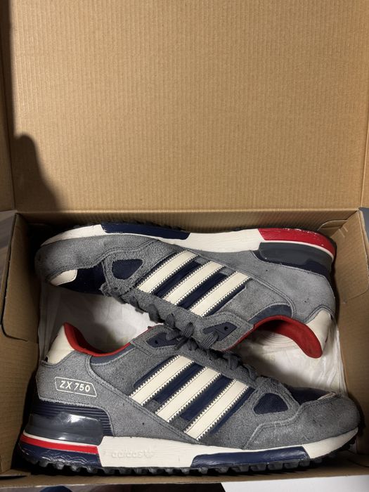 Кроссовки Adidas zx750