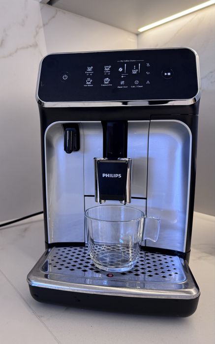 Кафеавтомат Philips Latte Go с приставка за автоматично капучино