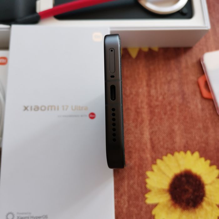 Xiaomi 17 Ultra Black 512Gb/16Gb + Photography Kit Pro + 120W HyperCharge Combo + подаръци