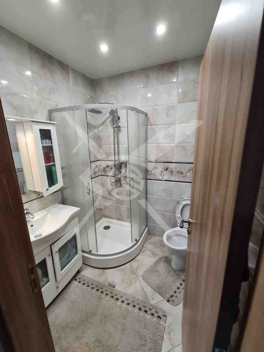 Продава се Двустаен апартамент в Бургас, Център - 64 кв.м за 1762 €/кв.м - Снимка #4