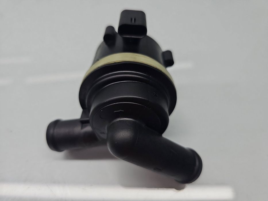Pompa recirculare apa AUDI Q5 (8RB) [ Fabr 2008-2016] 03L965561A 2.0 T