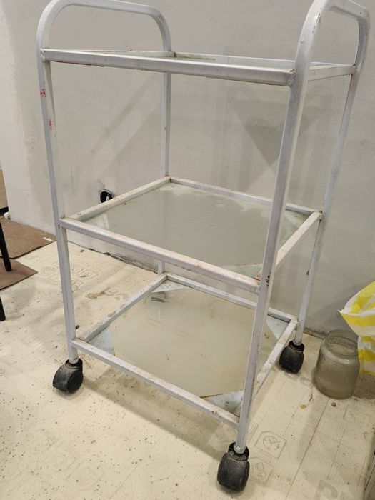 Помощник косметологический б/у.