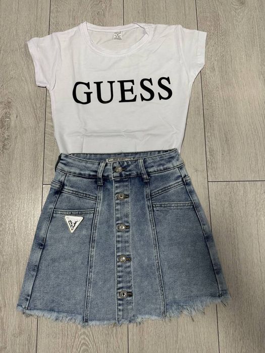 Set dama fusta si tricou