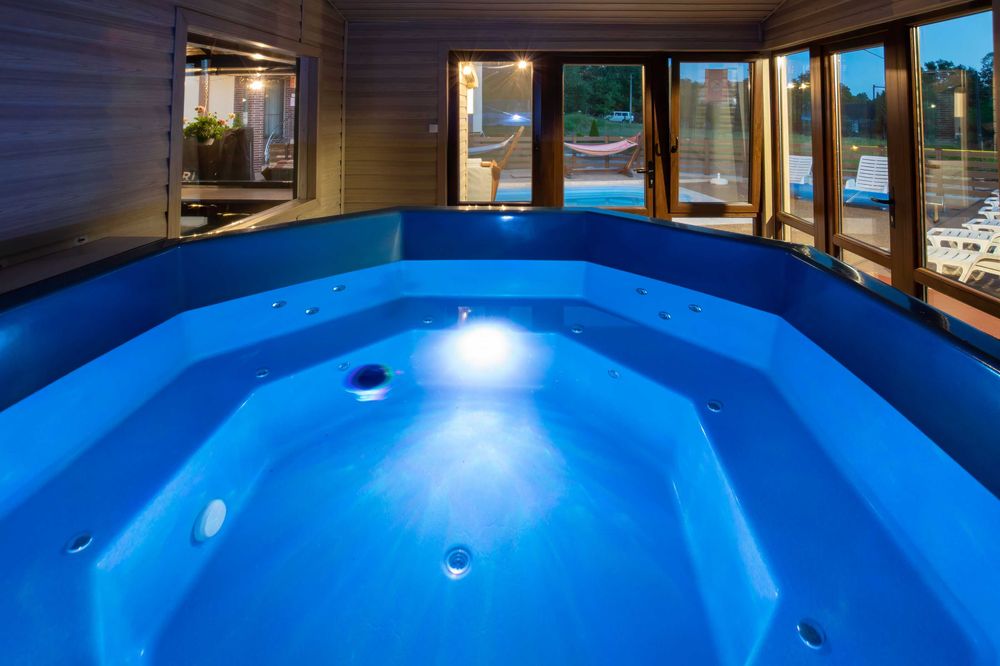 Cazare, Pensiune,  Casa de vacanta la Sovata piscina, jacuzzi ,sauna