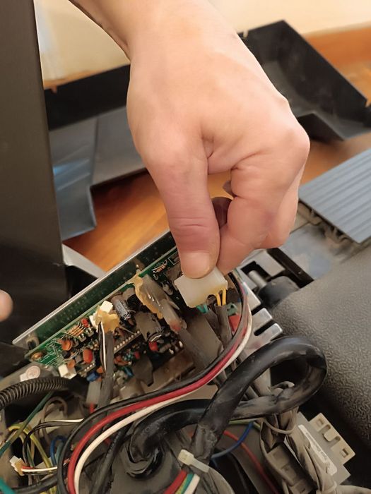 РЕМОНТ беговых дорожек профилактика ,и другие спортивные оборудования