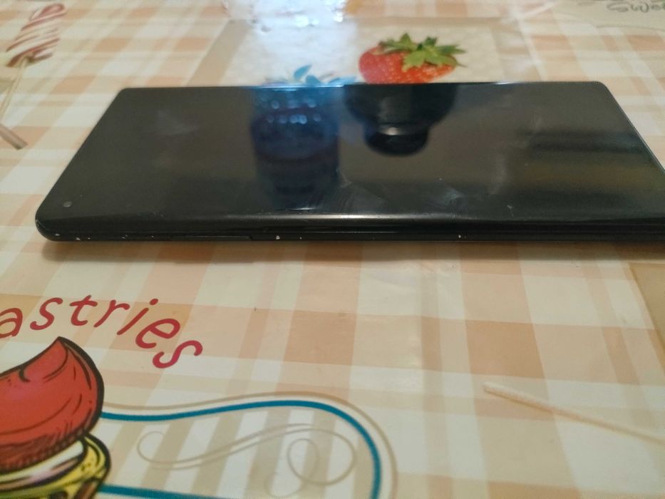 Смартфон OnePlus 8