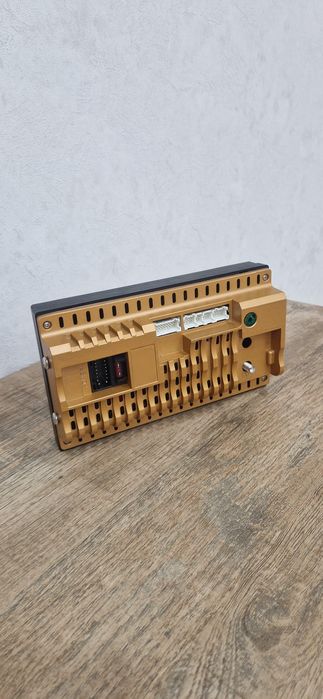 Продам магнитолу